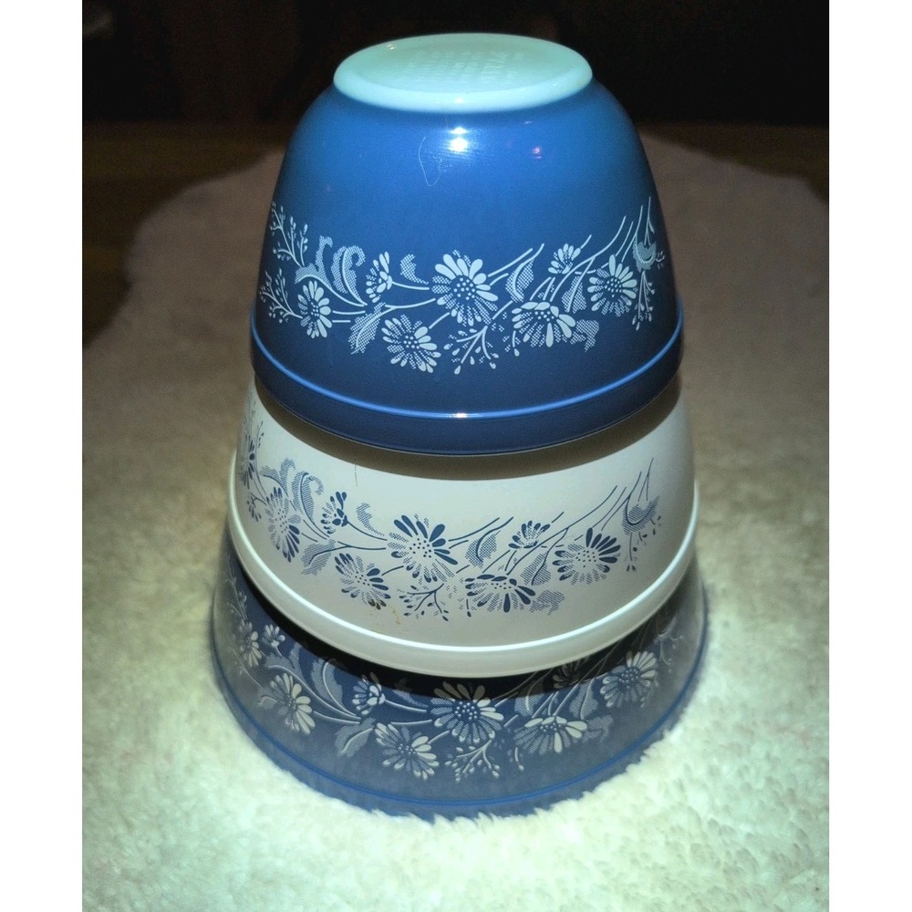 VTG Pyrex Colonial Mist Mixing Bowl Set of 3 pieces 401 402 403 Blue White Clean